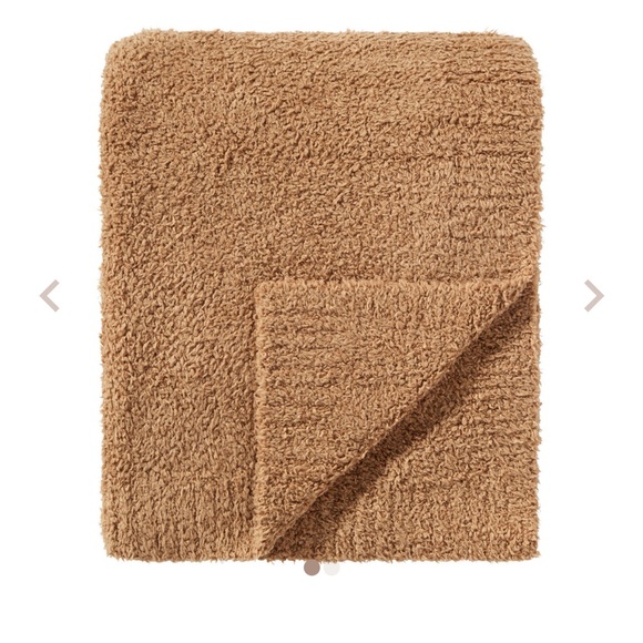 Camel Skims COZY KNIT Blanket - Picture 3 of 3